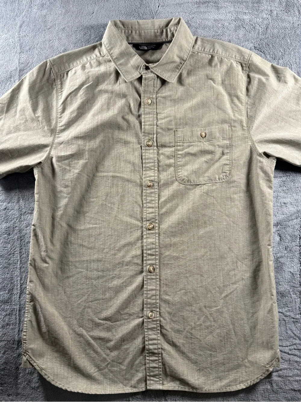 The North Face Button-Up Short Sleeve Shirt Men's Medium Tan Cotton/Poly Blend